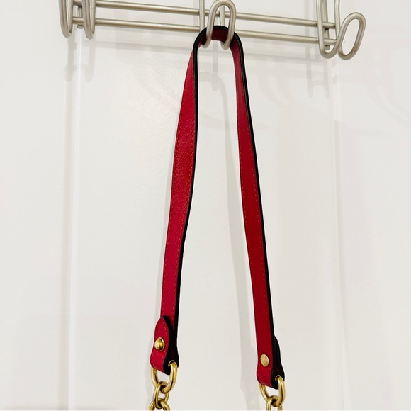 Gucci GG Marmont Velvet Shoulder Bag in Hisbiscus Red (Pre-Owned) - Picture 8 of 15